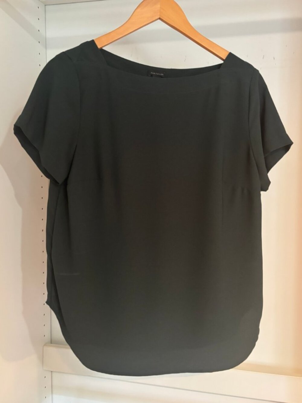 Ann Taylor Green Short Sleeve Blouse Small Career Office Business Casual Top